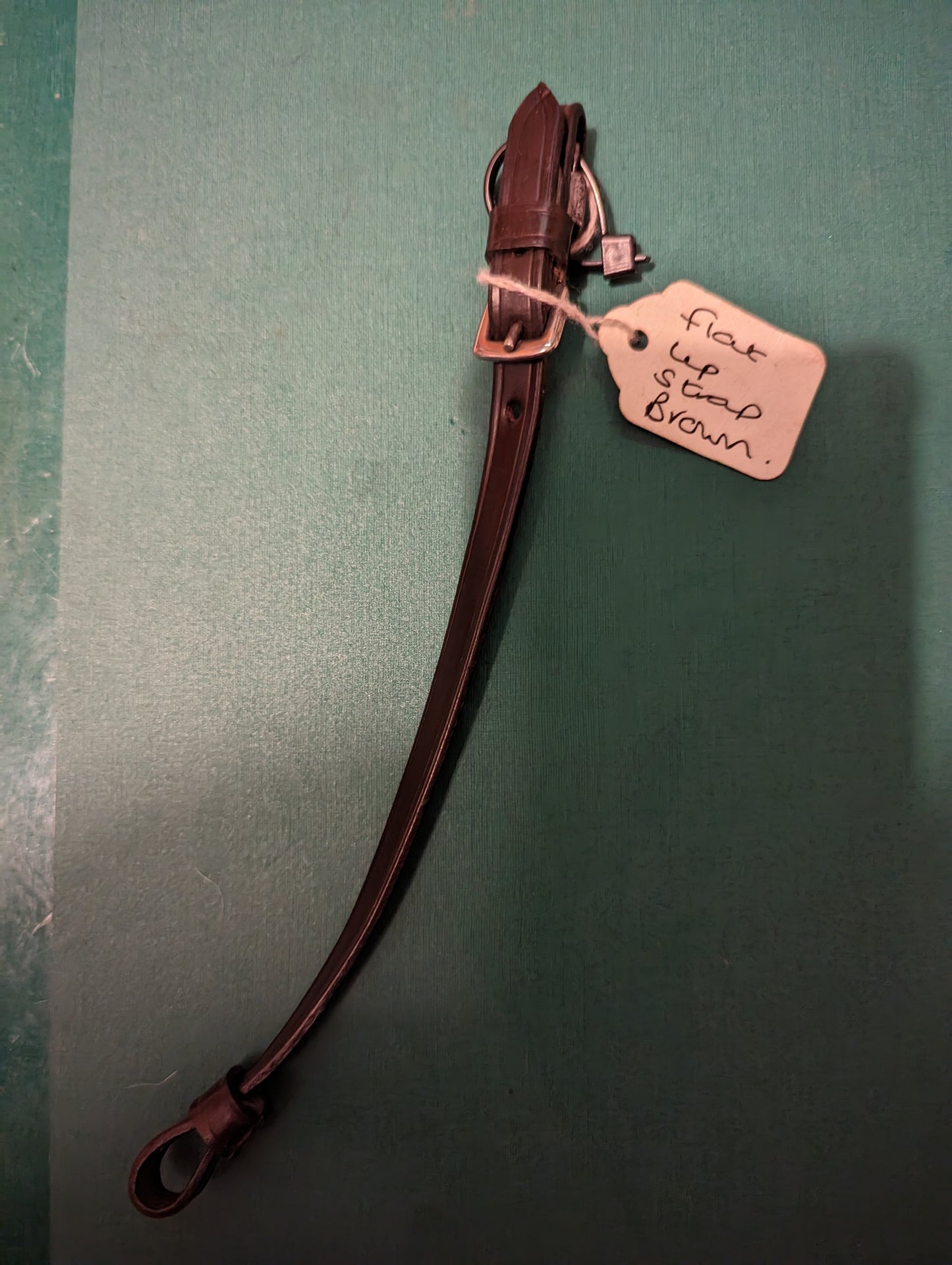 Lip Strap - Flat Brown