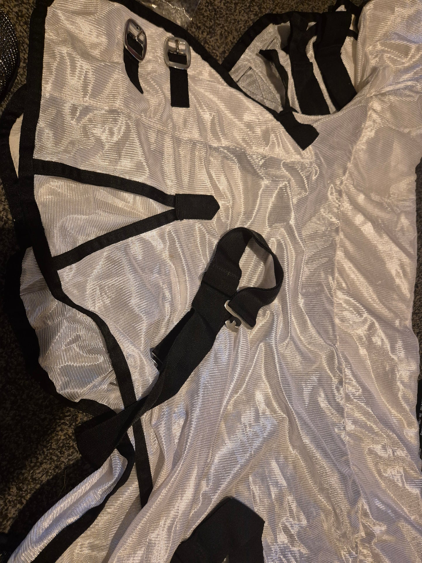 Secondhand IV Horse 4ft 6 fly rug (9)