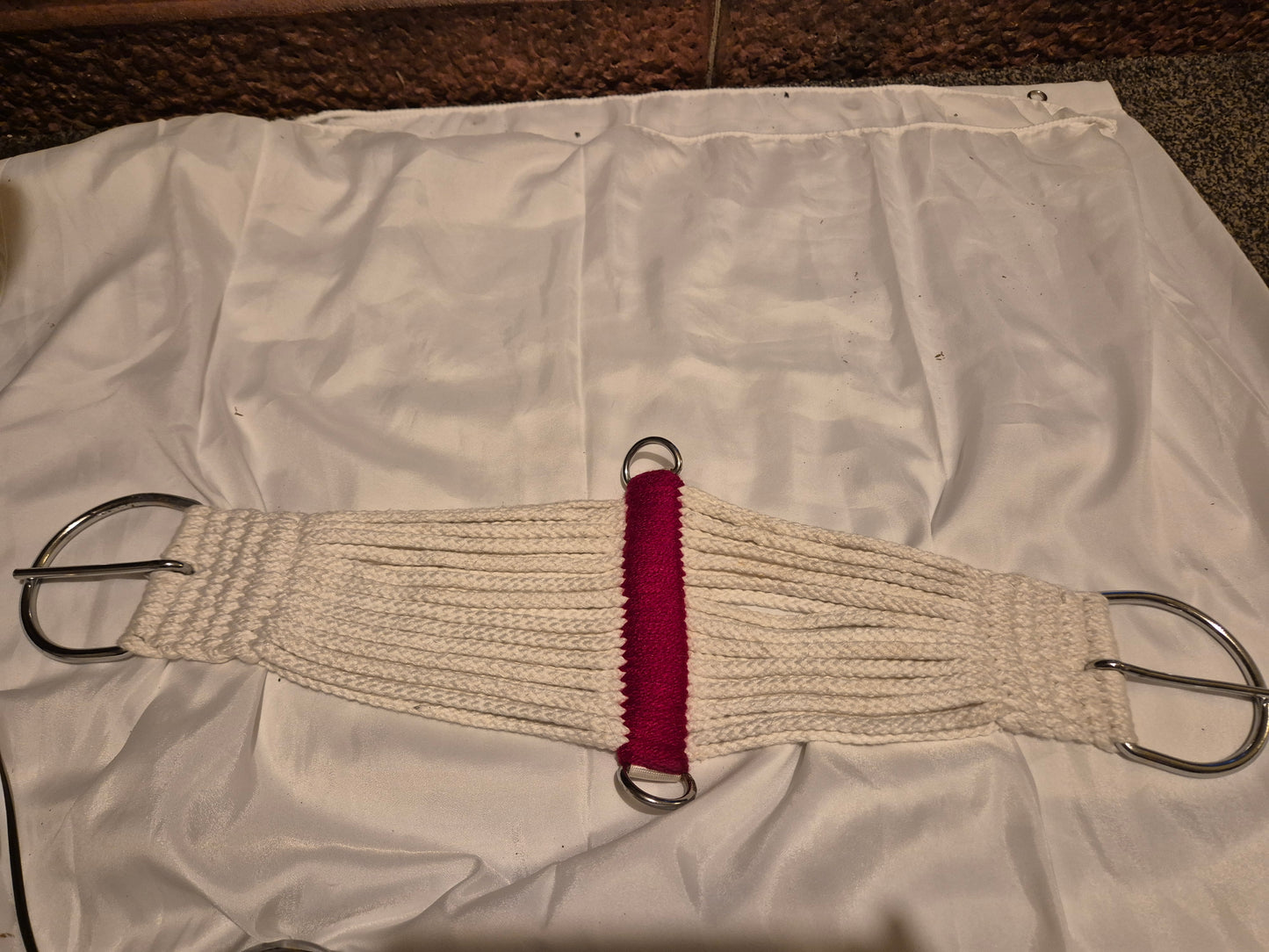 New 24" White & Red Western Girth (10)
