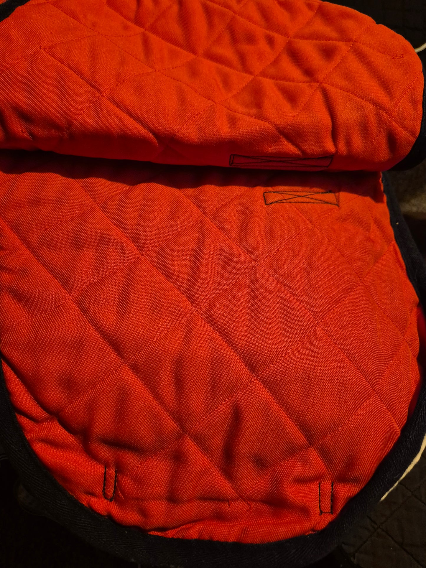 Secondhand Pony Red with Black binding numnah (41)