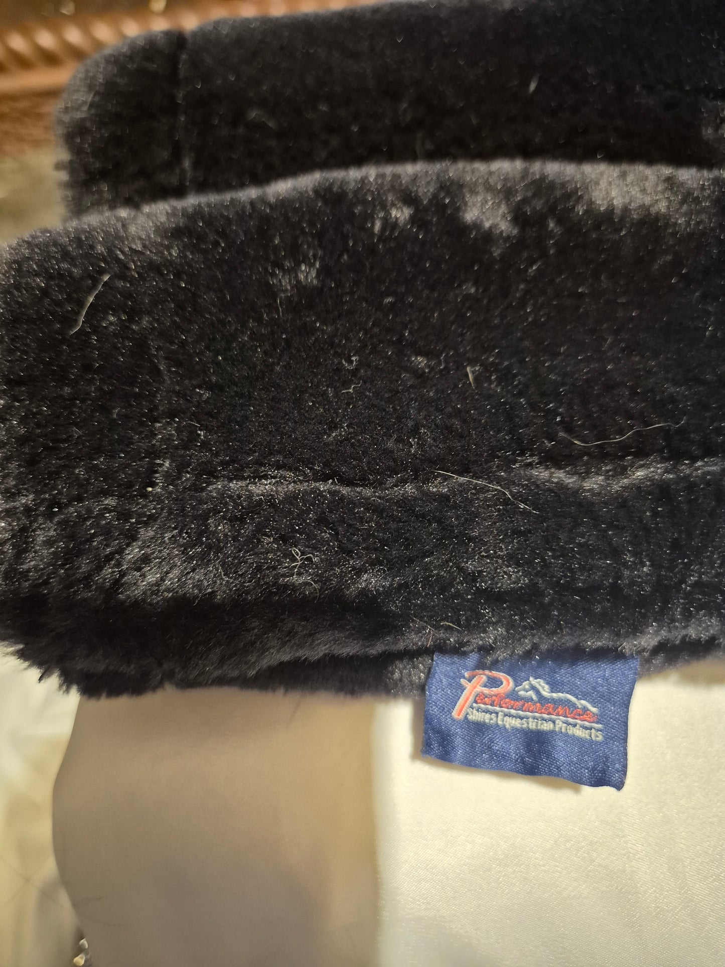 New Shires Black Performance 36" Fur Girth Cover (77)