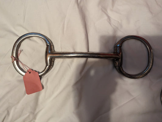 Mullen Straight Bar Eggbutt Snaffle 4.45 inch (16)