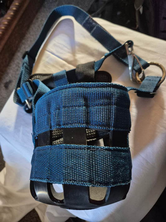 Secondhand XS Navy Grazing Muzzle (3)