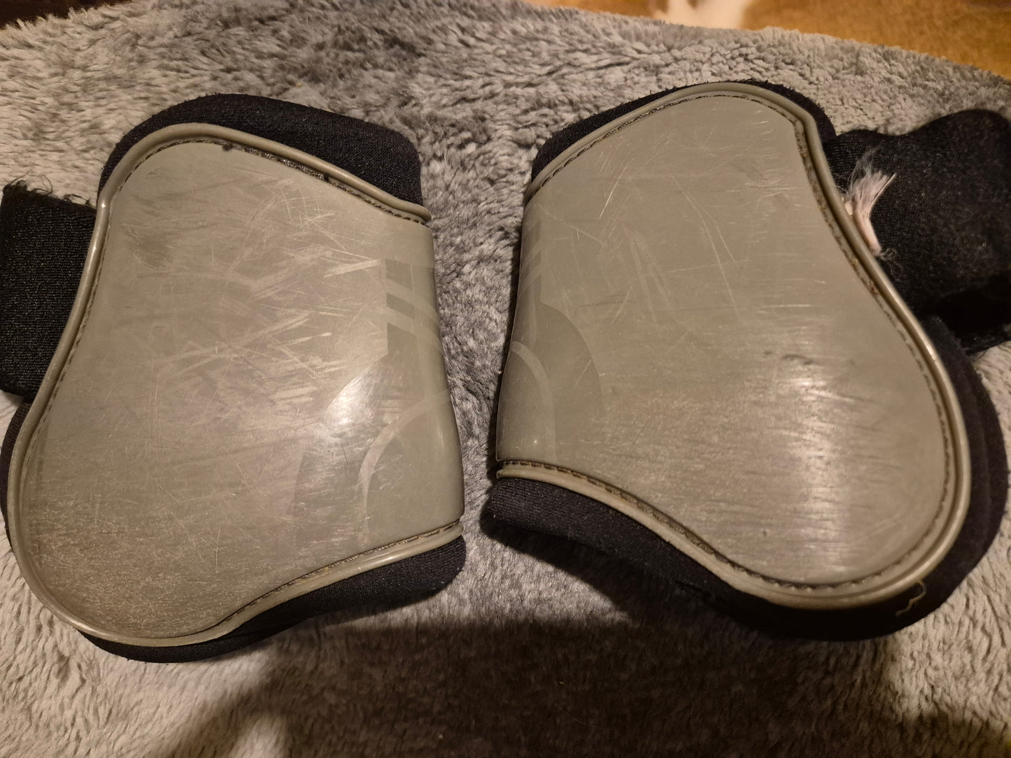 Secondhand Cob Roma Grey Fetlock Boots (16)