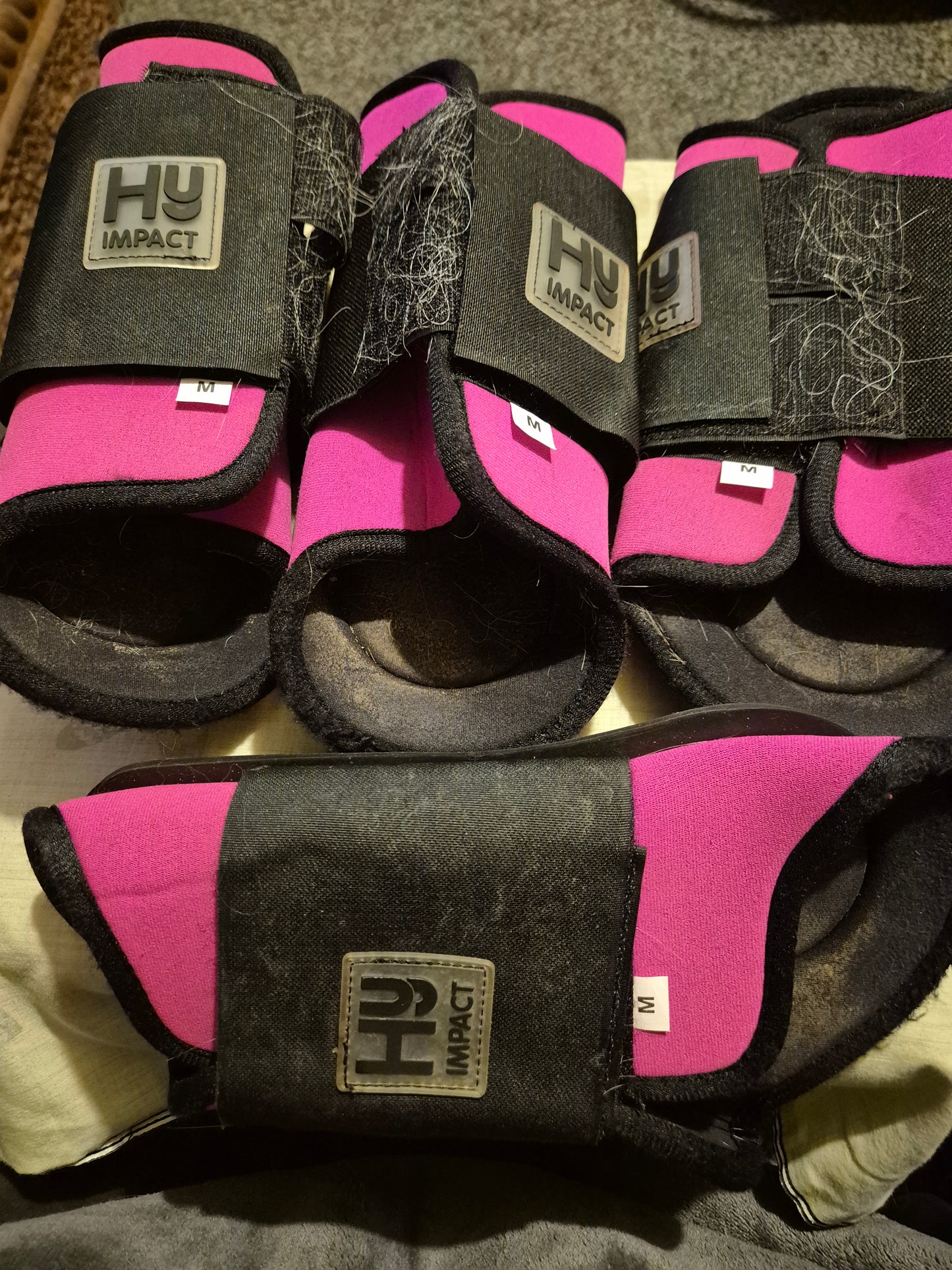 Set of 4 x Secondhand HY Impact Brushing Boots in Pink (2)
