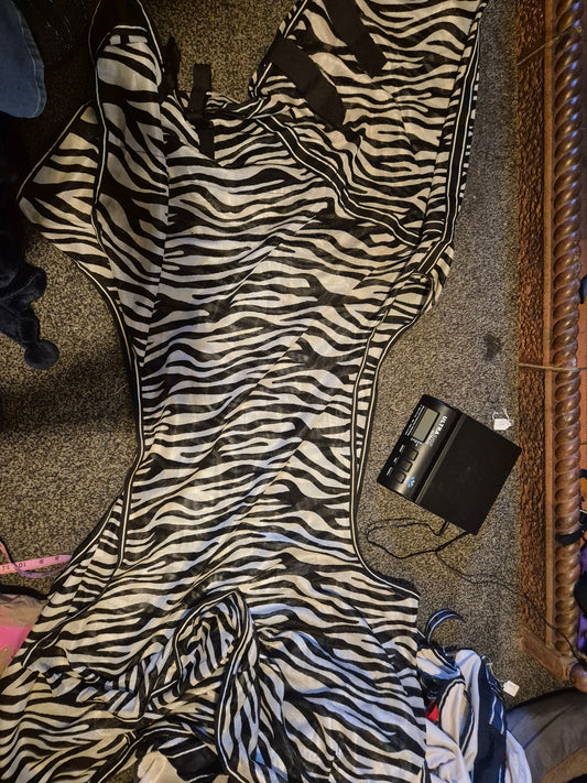 Secondhand 125cm zebra ride on fly rug (10)