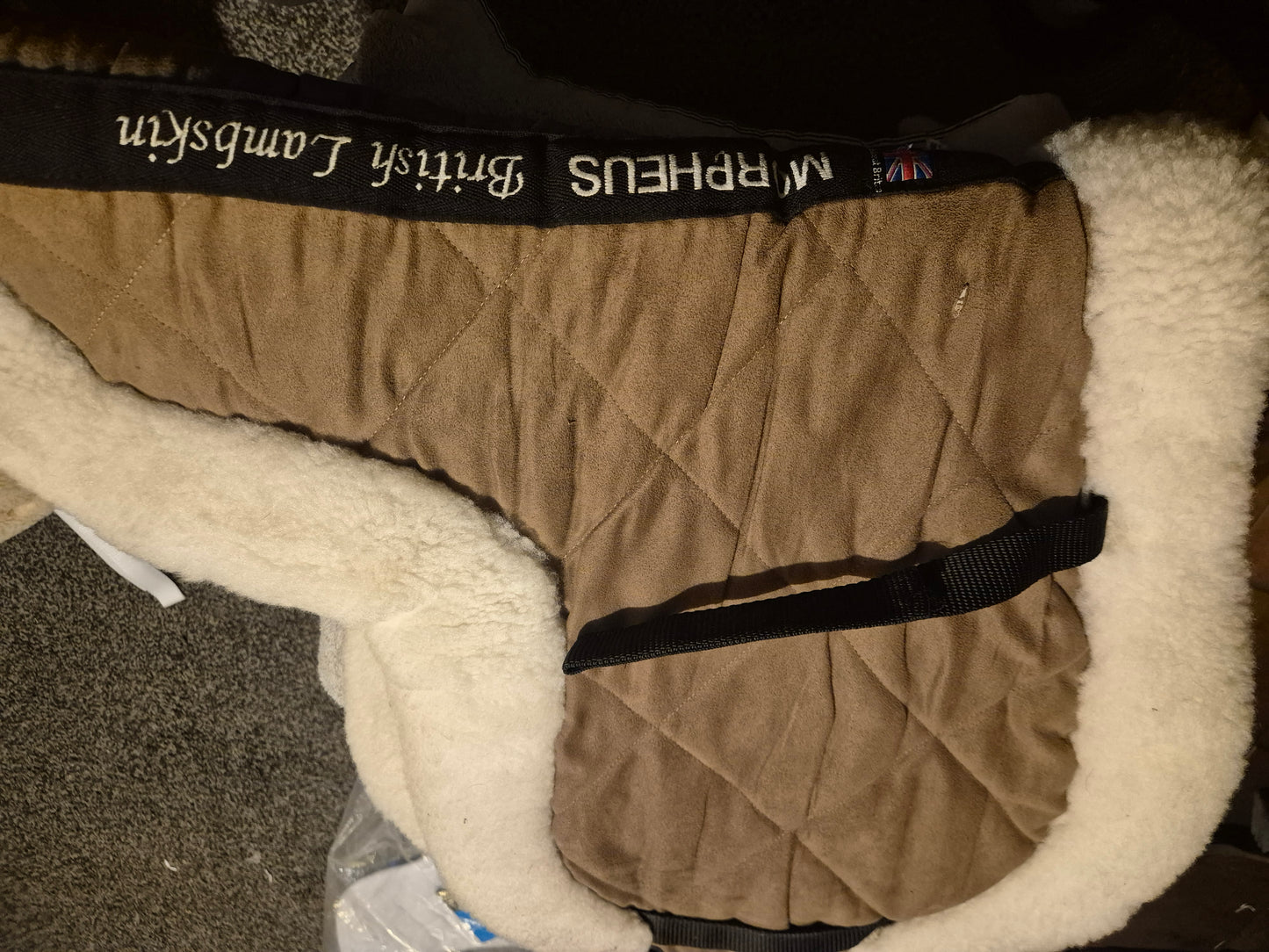 Secondhand Morpheus British Lambskin Cob Numnah (32)