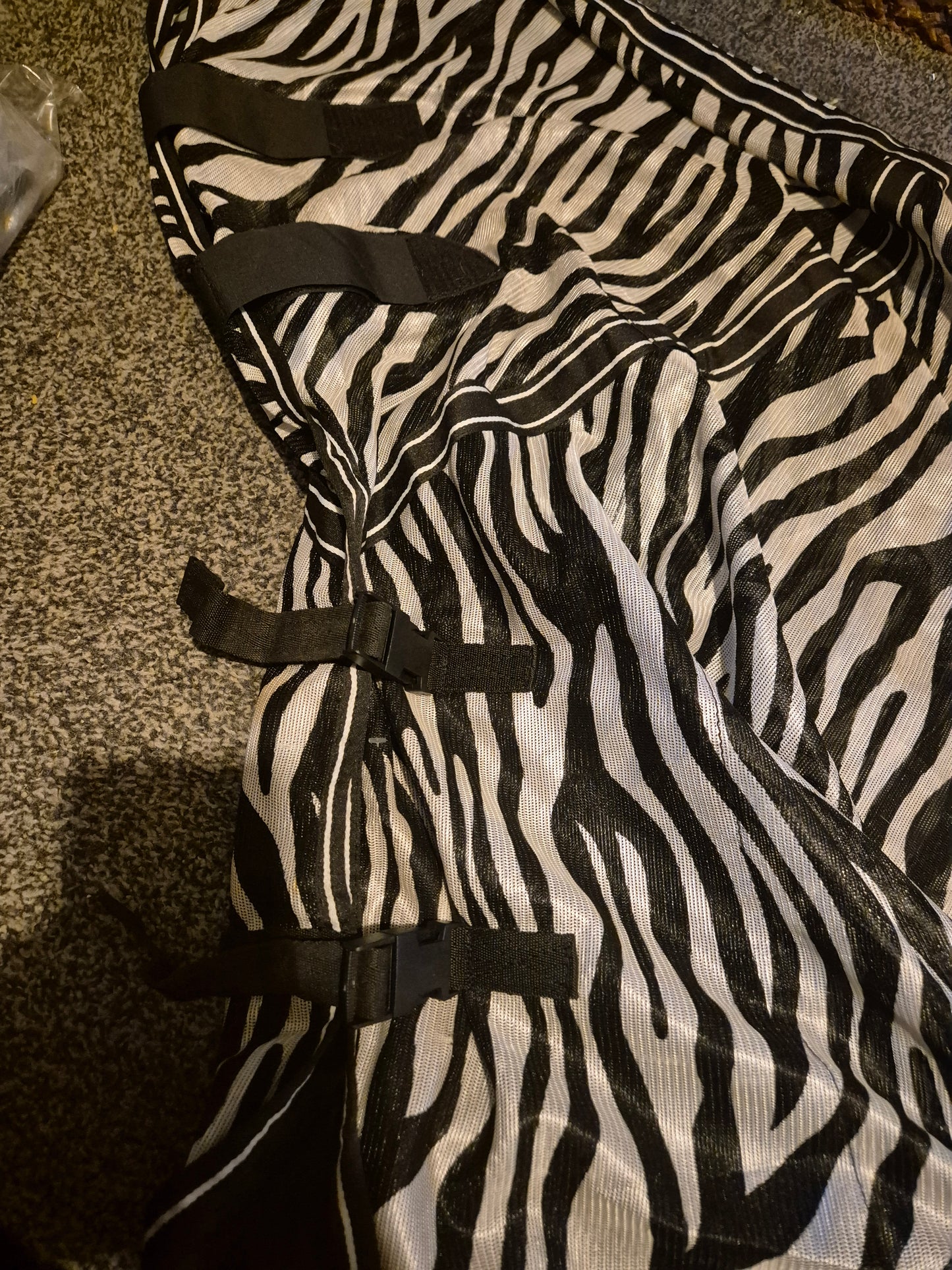 Secondhand 125cm zebra ride on fly rug (10)